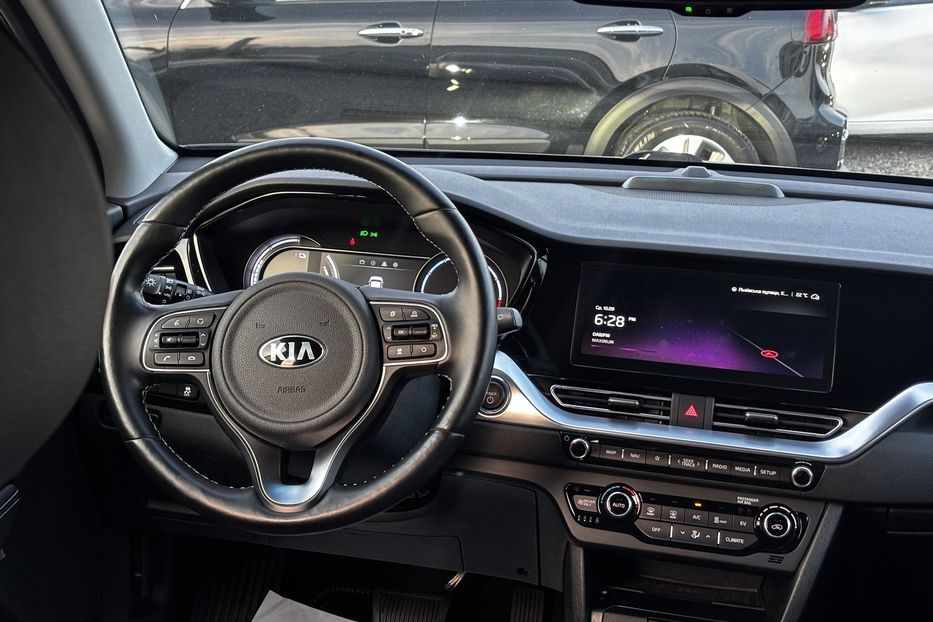 Продам Kia Niro 64 квт 2020 года в Львове