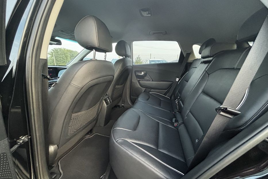 Продам Kia Niro 64 квт 2020 года в Львове