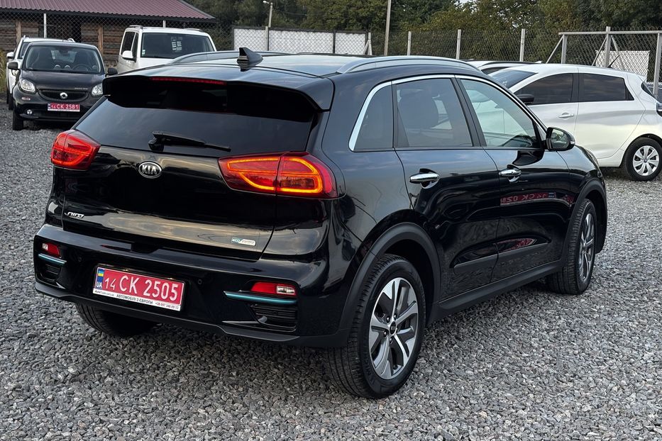 Продам Kia Niro 64квт  2021 года в Львове