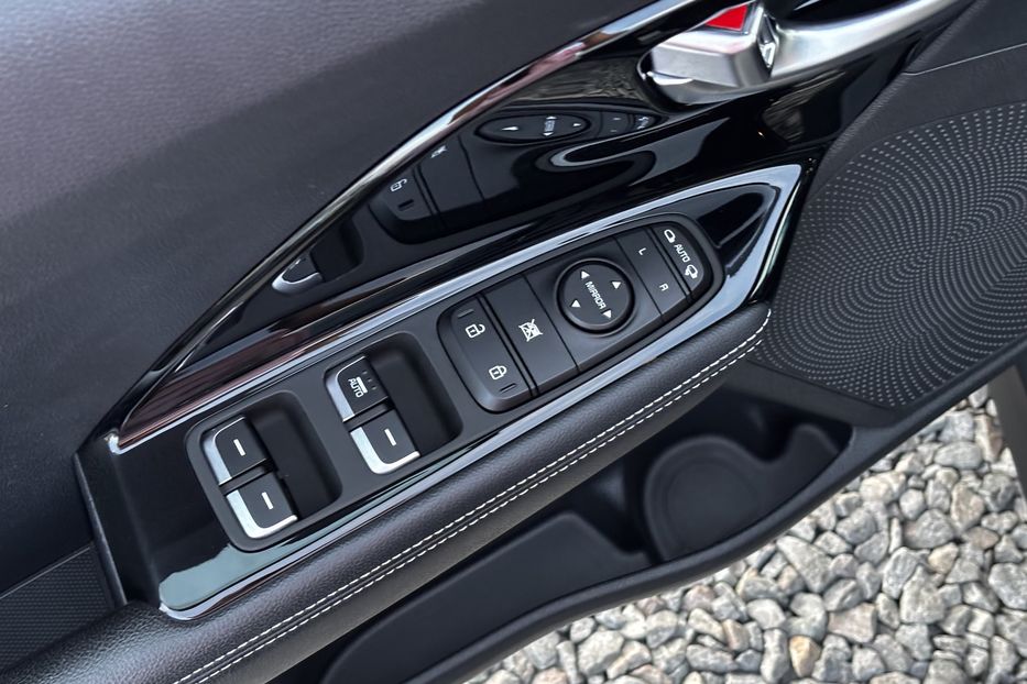 Продам Kia Niro 64квт  2021 года в Львове