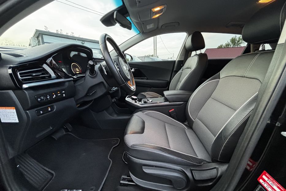 Продам Kia Niro 64квт  2021 года в Львове