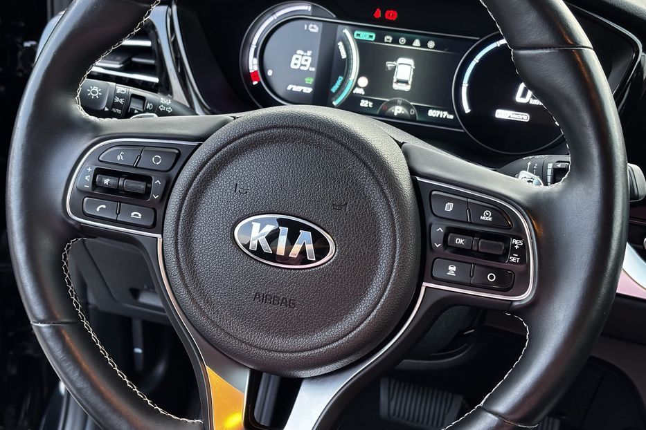 Продам Kia Niro 64квт  2021 года в Львове