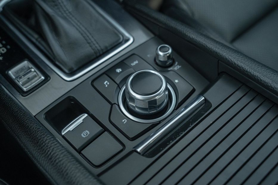 Продам Mazda 6 Touring 2017 года в Черновцах