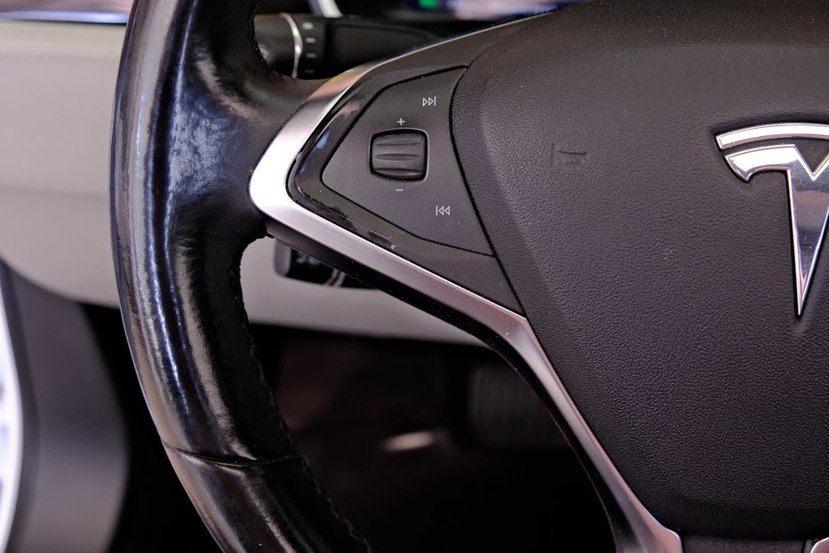 Продам Tesla Model S 2016 года в Одессе
