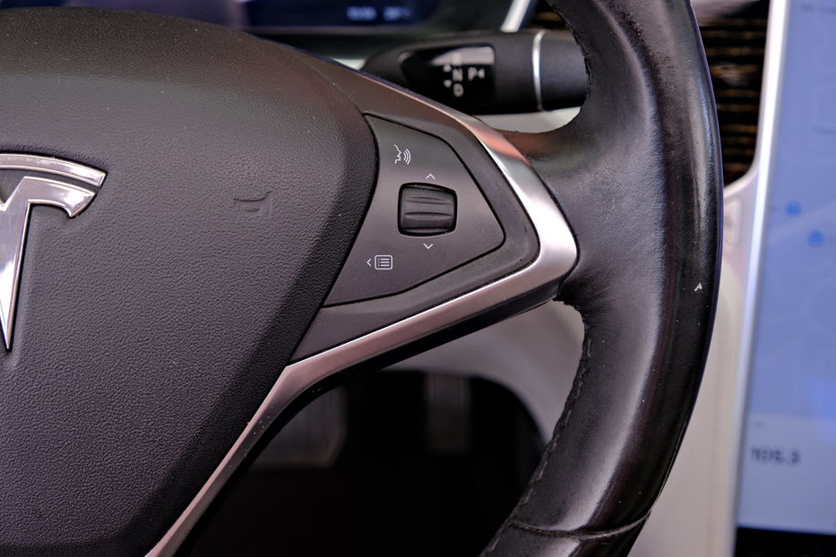 Продам Tesla Model S 2016 года в Одессе