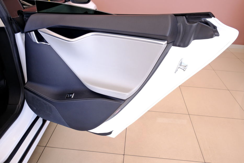 Продам Tesla Model S 2016 года в Одессе
