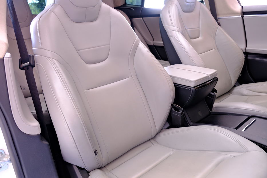 Продам Tesla Model S 2016 года в Одессе