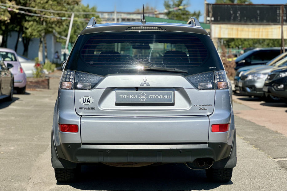 Продам Mitsubishi Outlander XL 2008 года в Киеве