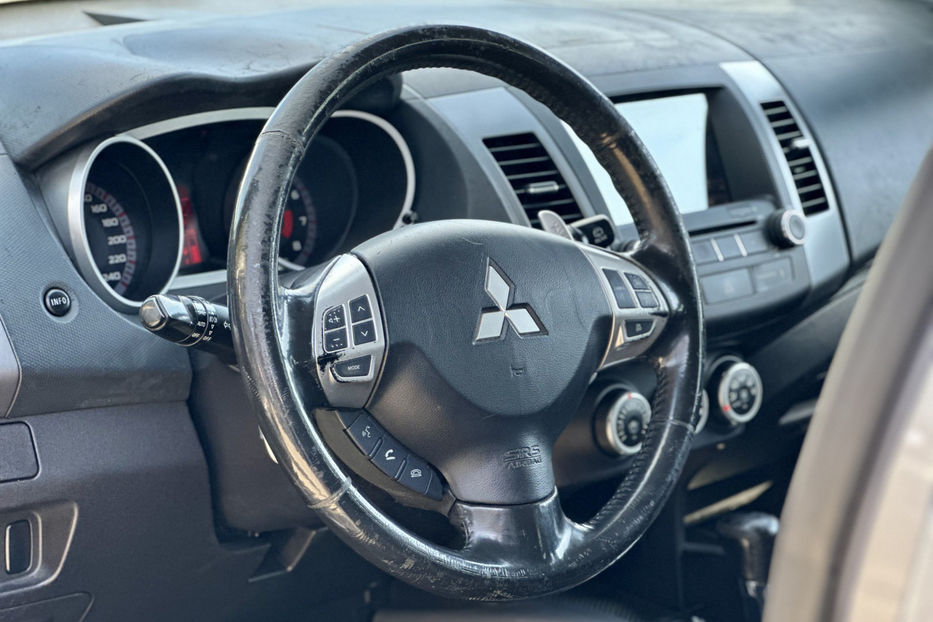 Продам Mitsubishi Outlander XL 2008 года в Киеве