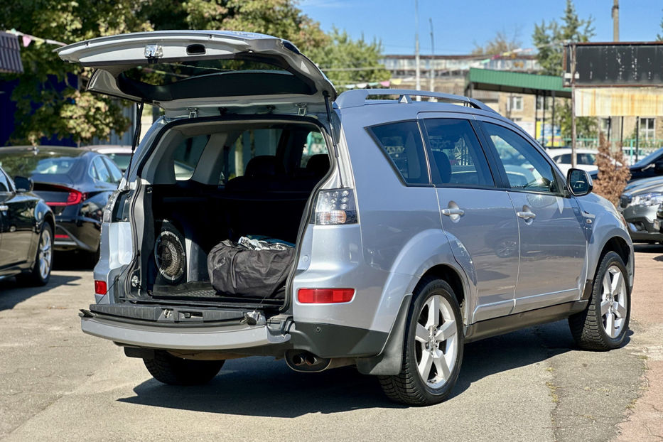 Продам Mitsubishi Outlander XL 2008 года в Киеве