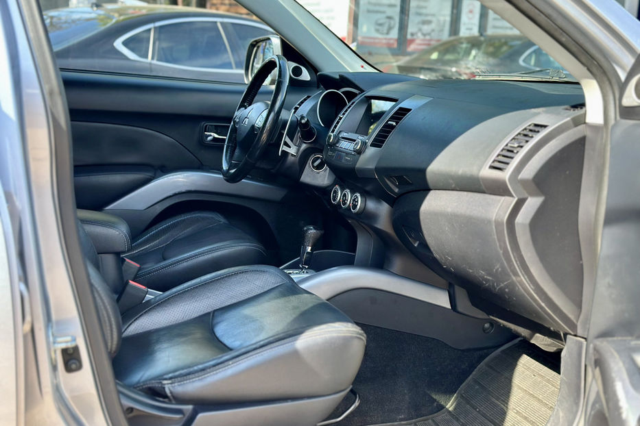 Продам Mitsubishi Outlander XL 2008 года в Киеве