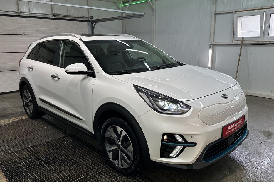 Продам Kia Niro 64 кВт Макс. комплектація Люк 2020 года в Львове