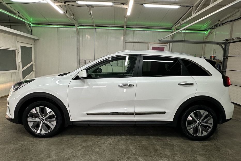 Продам Kia Niro 64 кВт Макс. комплектація Люк 2020 года в Львове