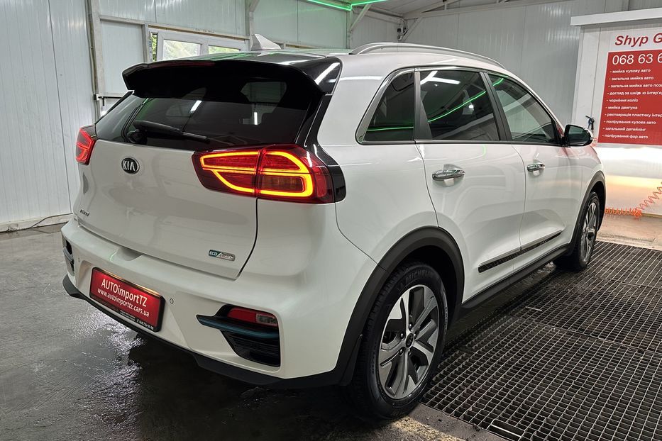 Продам Kia Niro 64 кВт Макс. комплектація Люк 2020 года в Львове