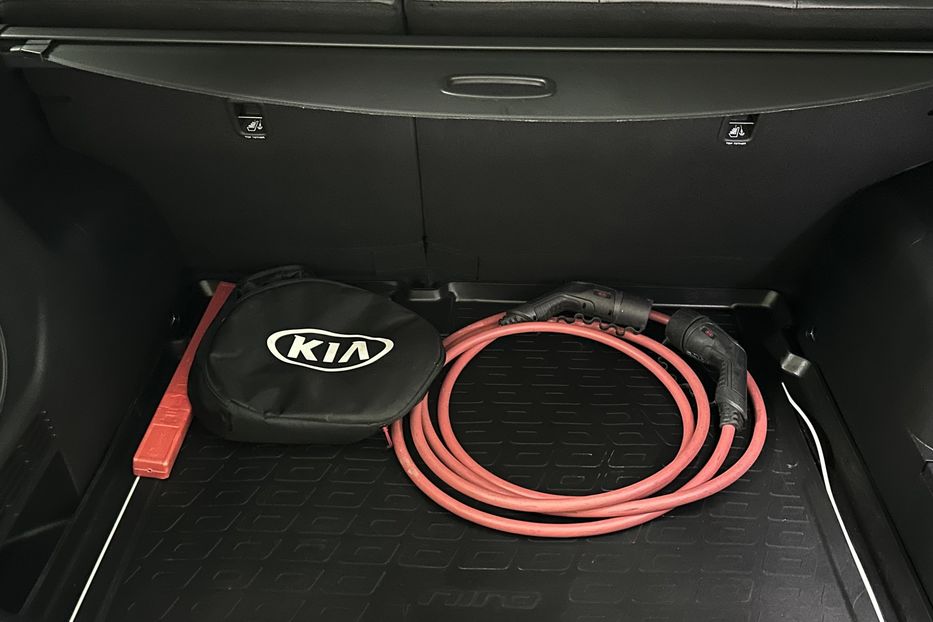 Продам Kia Niro 64 кВт Макс. комплектація Люк 2020 года в Львове
