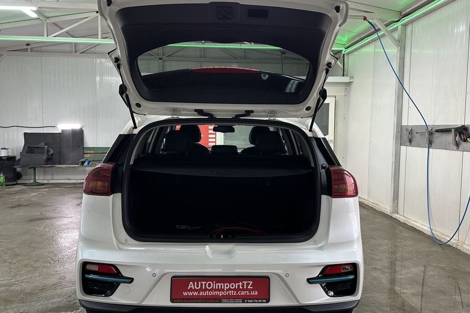 Продам Kia Niro 64 кВт Макс. комплектація Люк 2020 года в Львове