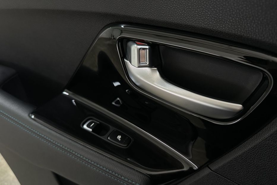 Продам Kia Niro 64 кВт Макс. комплектація Люк 2020 года в Львове
