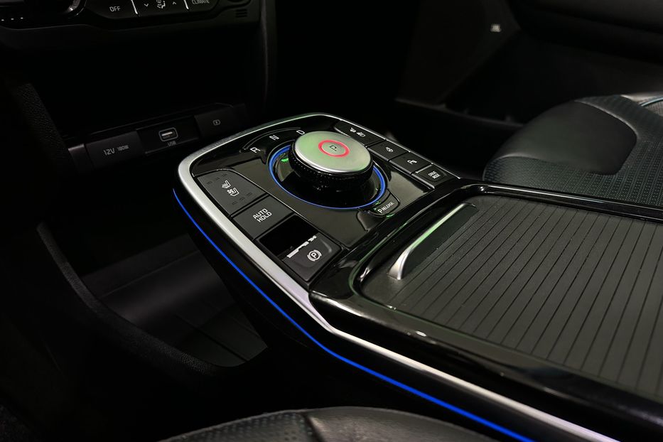Продам Kia Niro 64 кВт Макс. комплектація Люк 2020 года в Львове