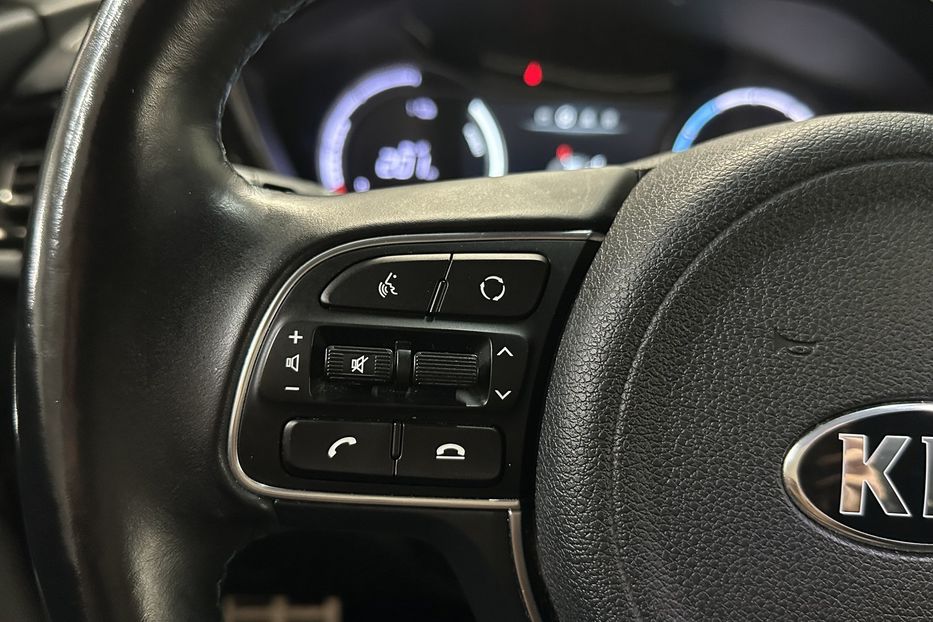 Продам Kia Niro 64 кВт Макс. комплектація Люк 2020 года в Львове