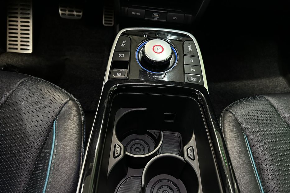 Продам Kia Niro 64 кВт Макс. комплектація Люк 2020 года в Львове
