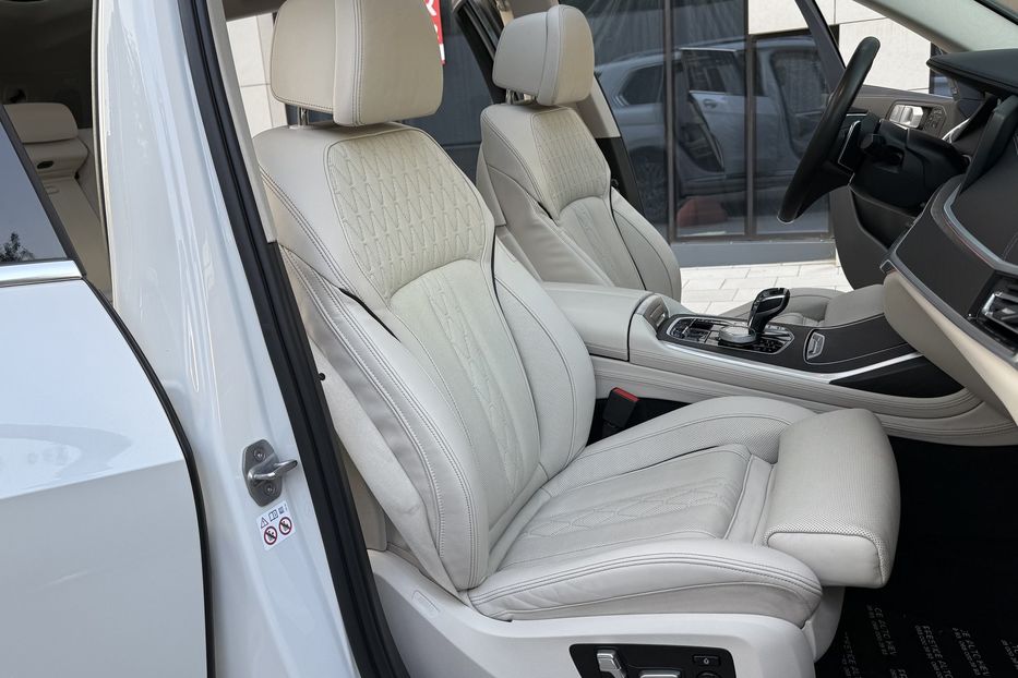 Продам BMW X7 30 xDrive 2020 года в Киеве