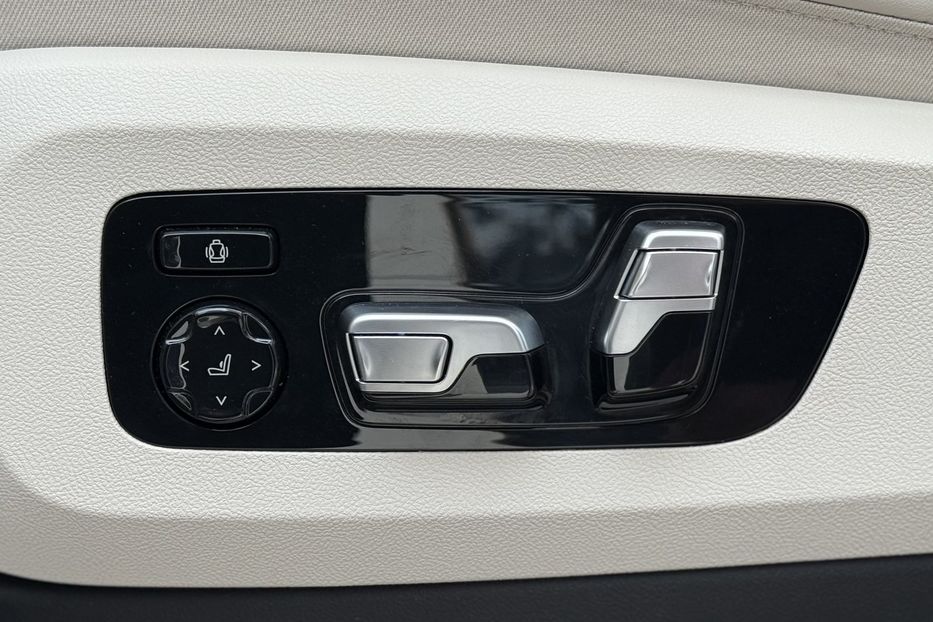 Продам BMW X7 30 xDrive 2020 года в Киеве