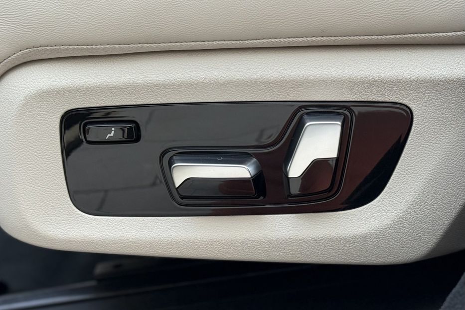 Продам BMW X7 30 xDrive 2020 года в Киеве
