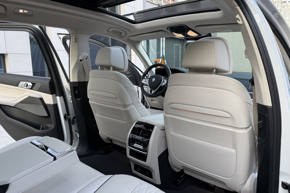 Продам BMW X7 30 xDrive 2020 года в Киеве