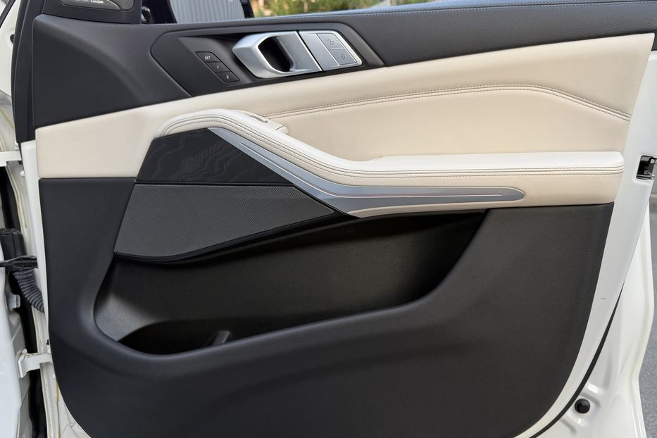 Продам BMW X7 30 xDrive 2020 года в Киеве