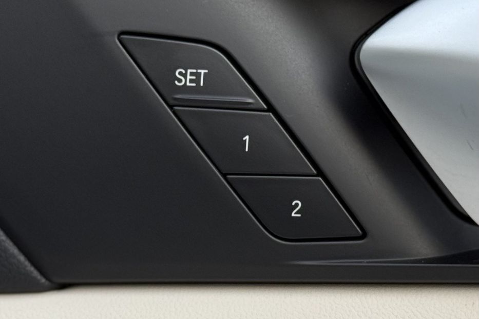 Продам BMW X7 30 xDrive 2020 года в Киеве