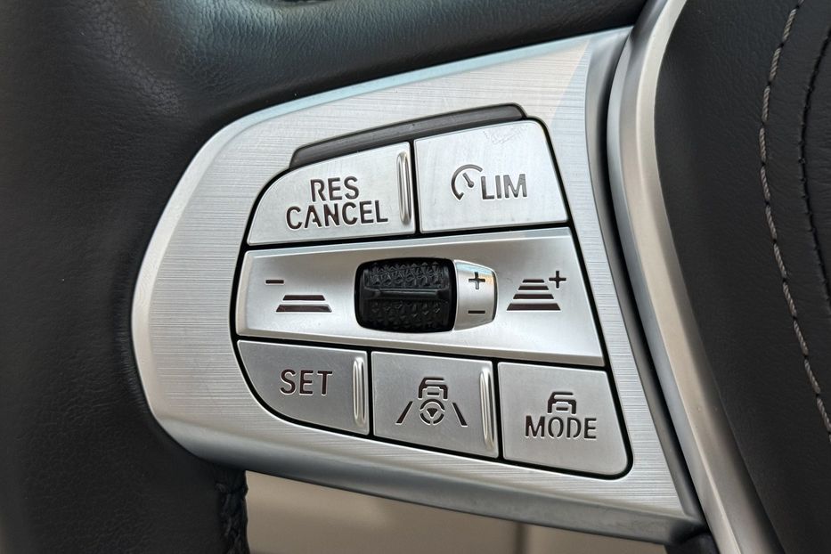 Продам BMW X7 30 xDrive 2020 года в Киеве