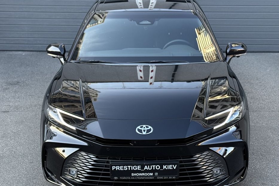 Продам Toyota Camry 80 Hybrid Premium + 2024 года в Киеве