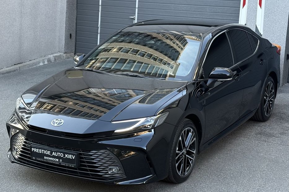 Продам Toyota Camry 80 Hybrid Premium + 2024 года в Киеве