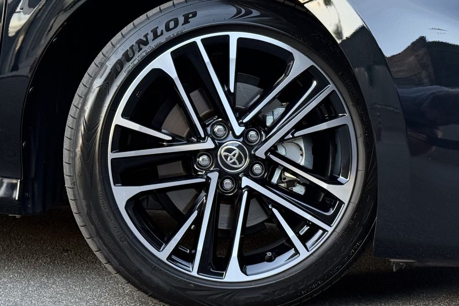 Продам Toyota Camry 80 Hybrid Premium + 2024 года в Киеве