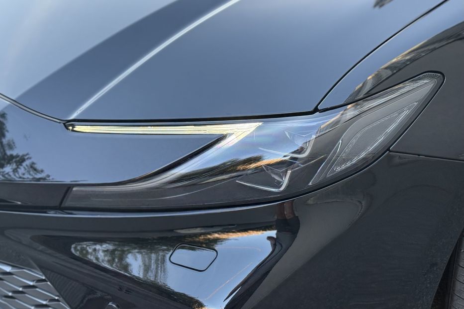 Продам Toyota Camry 80 Hybrid Premium + 2024 года в Киеве