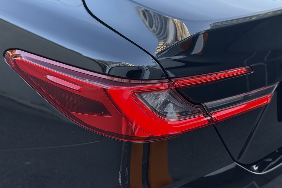 Продам Toyota Camry 80 Hybrid Premium + 2024 года в Киеве