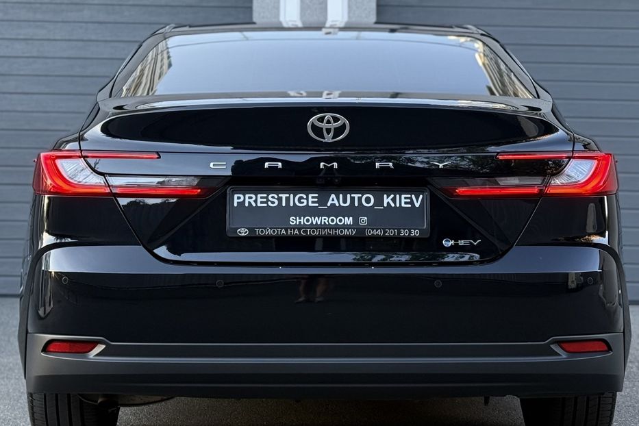 Продам Toyota Camry 80 Hybrid Premium + 2024 года в Киеве