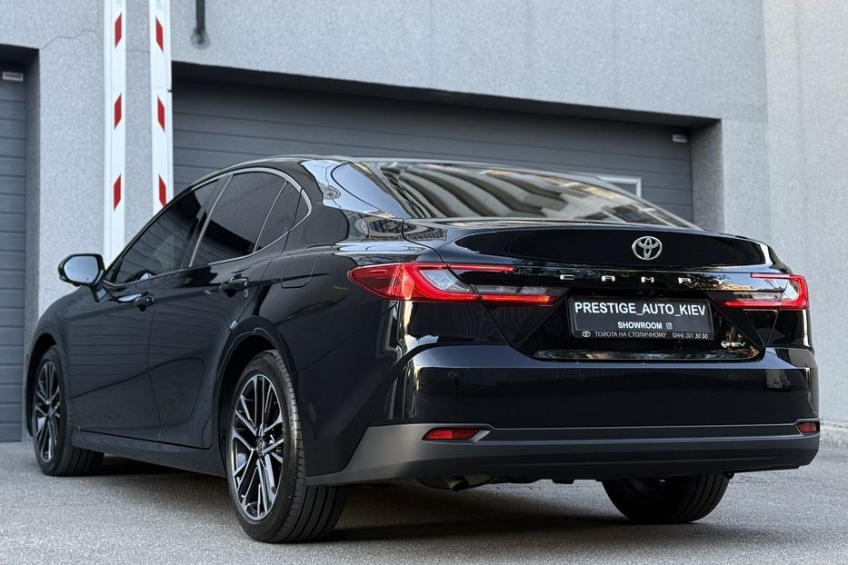 Продам Toyota Camry 80 Hybrid Premium + 2024 года в Киеве