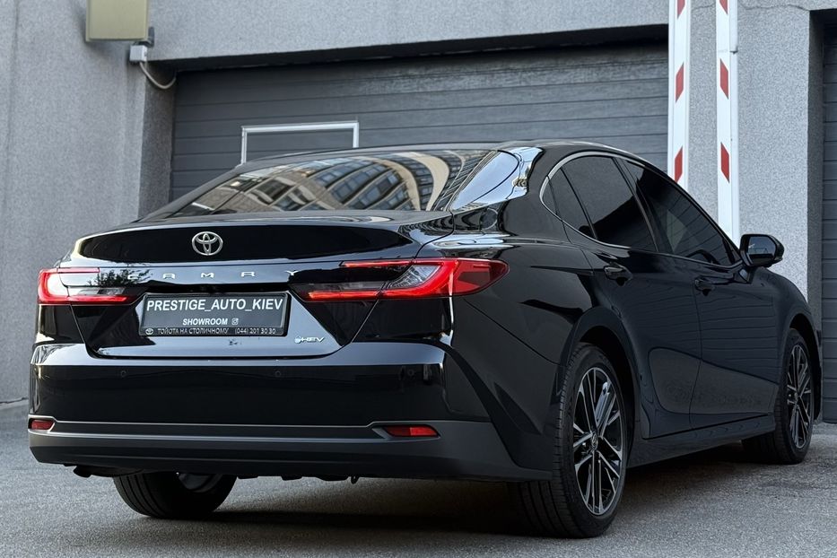 Продам Toyota Camry 80 Hybrid Premium + 2024 года в Киеве