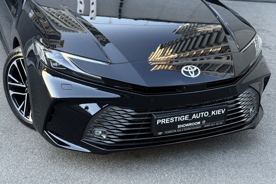 Продам Toyota Camry 80 Hybrid Premium + 2024 года в Киеве