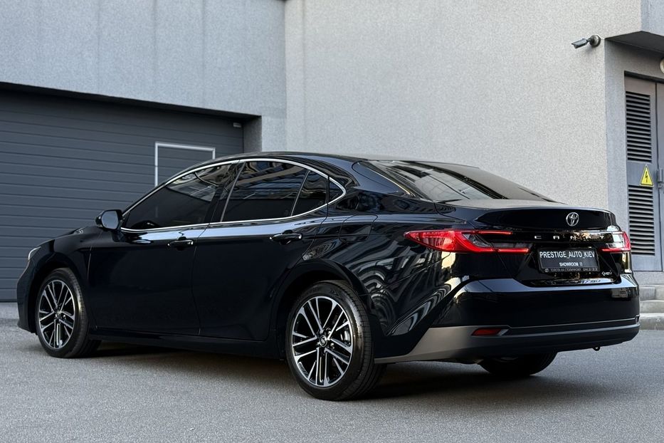 Продам Toyota Camry 80 Hybrid Premium + 2024 года в Киеве