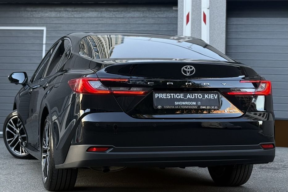 Продам Toyota Camry 80 Hybrid Premium + 2024 года в Киеве
