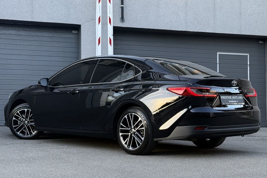 Продам Toyota Camry 80 Hybrid Premium + 2024 года в Киеве