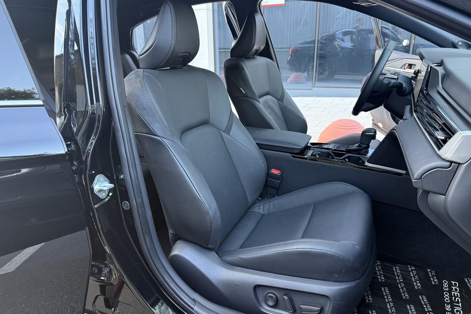Продам Toyota Camry 80 Hybrid Premium + 2024 года в Киеве