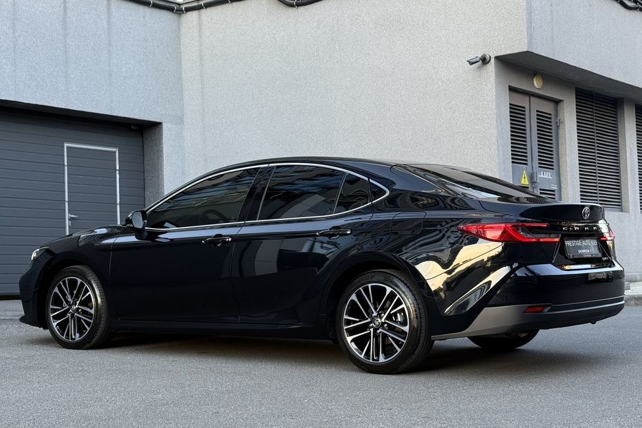 Продам Toyota Camry 80 Hybrid Premium + 2024 года в Киеве