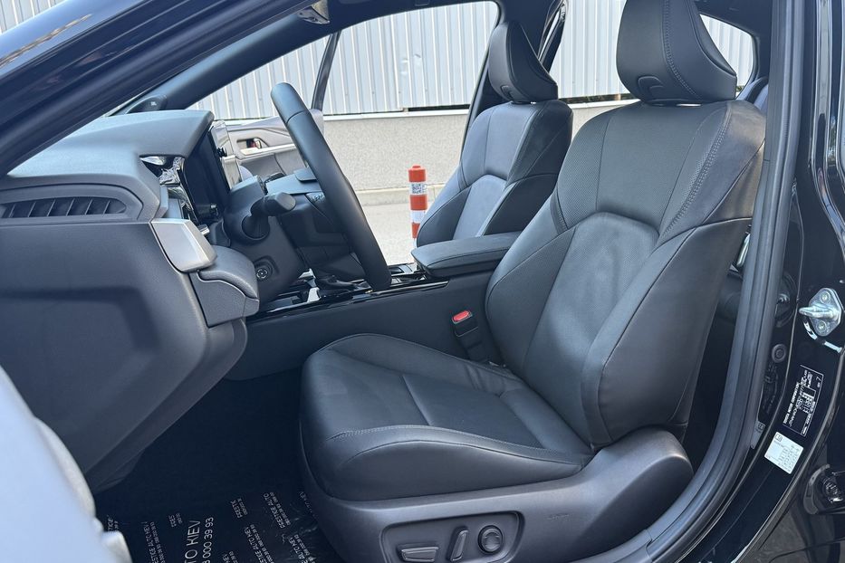 Продам Toyota Camry 80 Hybrid Premium + 2024 года в Киеве