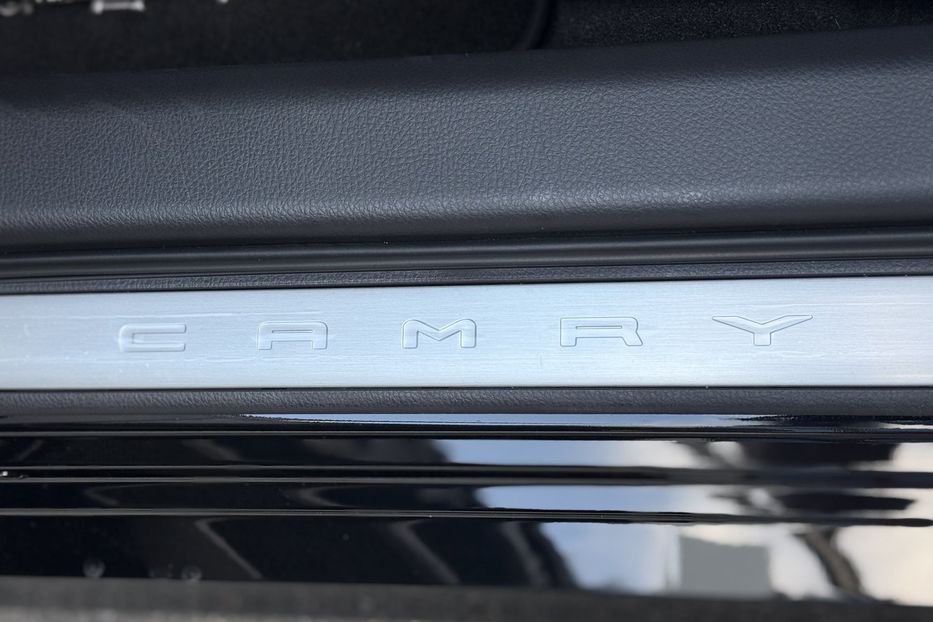 Продам Toyota Camry 80 Hybrid Premium + 2024 года в Киеве
