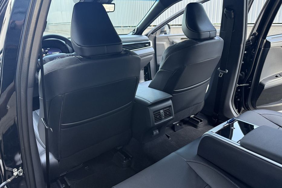 Продам Toyota Camry 80 Hybrid Premium + 2024 года в Киеве