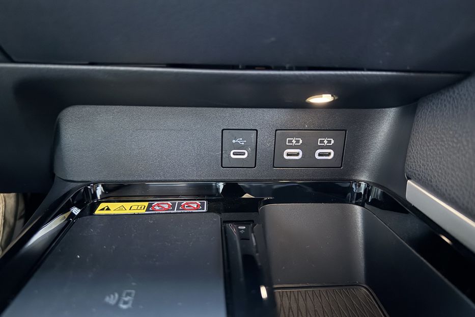 Продам Toyota Camry 80 Hybrid Premium + 2024 года в Киеве