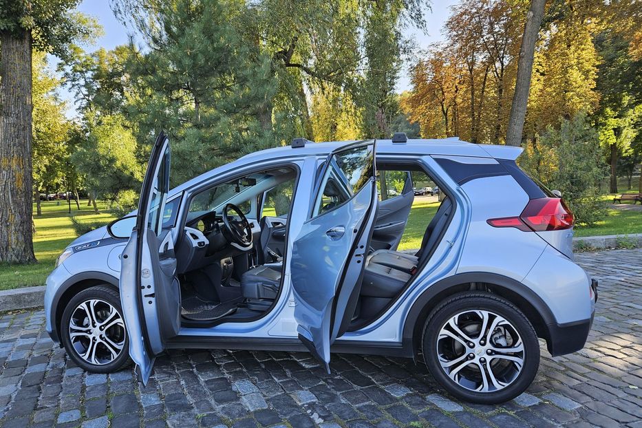 Продам Chevrolet Bolt Premier 2017 года в Киеве